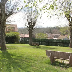 Hébergement de vacances De La Rue Du Chateau - Inclus, Pontgibaud
